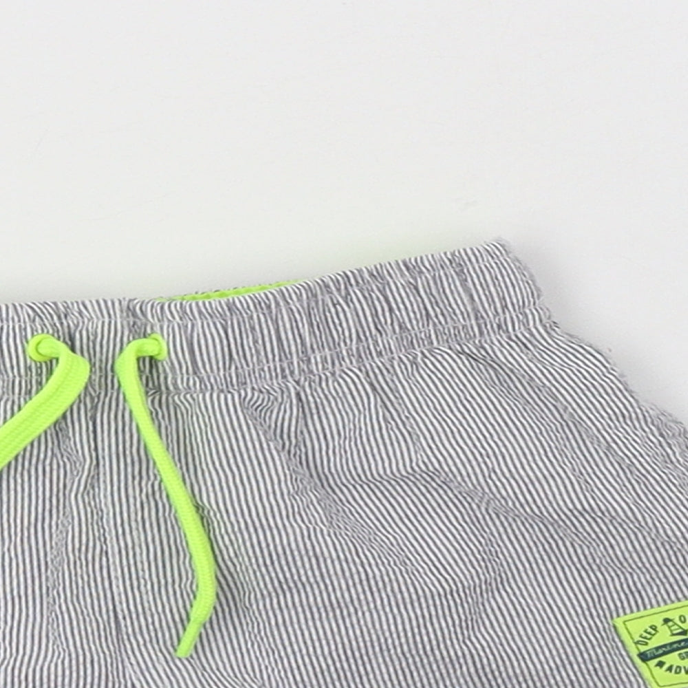 Close-up detail of TEX boys’ grey striped polyester bermuda shorts, size 2-3, years regular drawstring