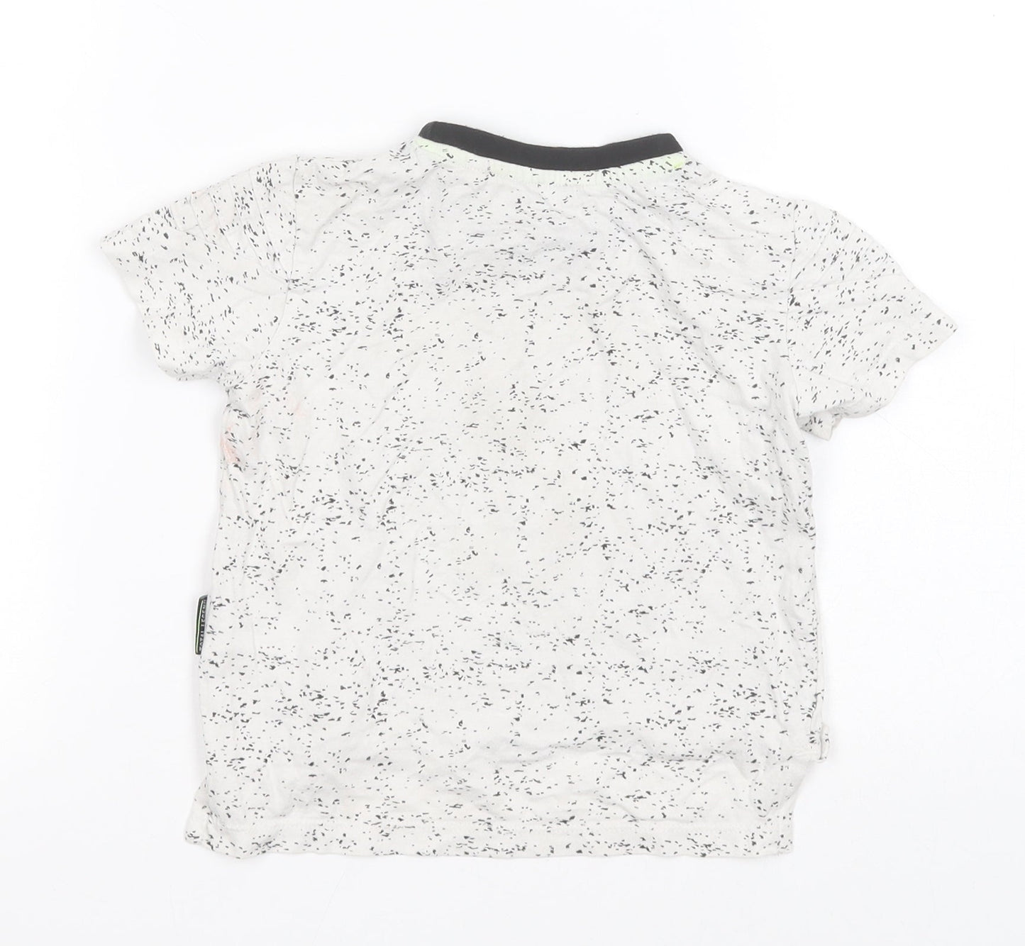 Primark Boys White Spotted Cotton Basic T-Shirt Size 18-24 Months Round Neck  - Legend