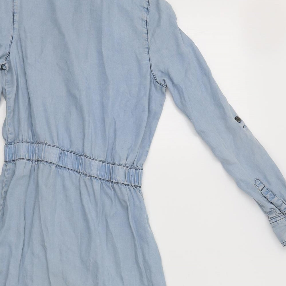 Brand and care label for Tractor women’s blue lyocell basic button-up, size S, collared