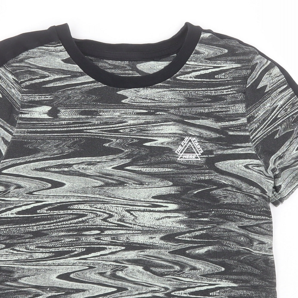Nutmeg Boys Grey Geometric Cotton Basic T-Shirt Size 9-10 Years Roll Neck