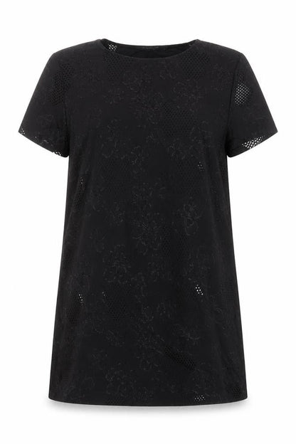 Front view of Zuppe women’s black basic t-shirt, size UK 14, round neck