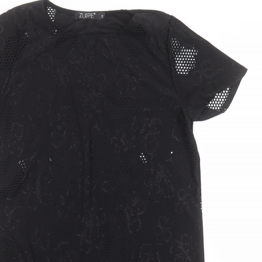 Close-up detail of Zuppe women’s black basic t-shirt, size UK 14, round neck