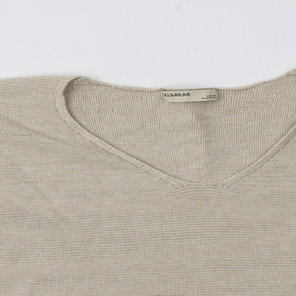 Close-up detail of Pull&Bear Pull & women’s beige v-neck viscose jumper, size XS