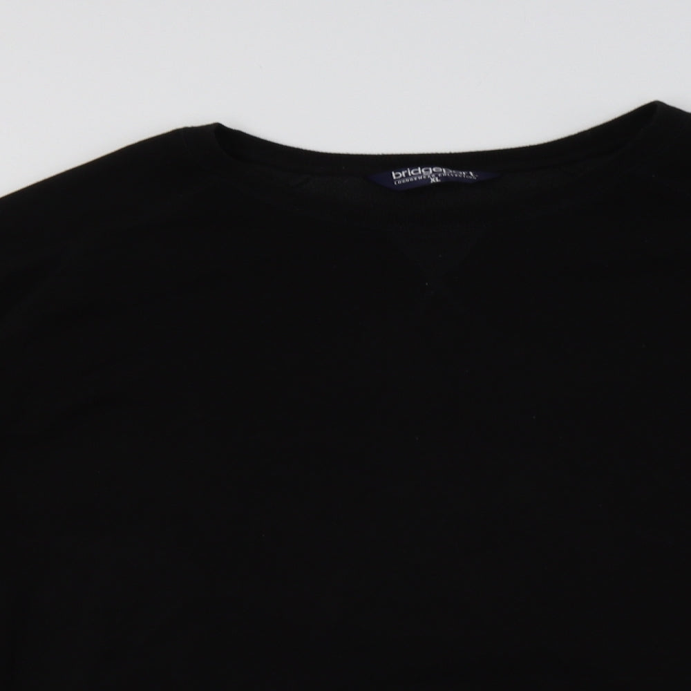 Close-up detail of Bridgeport women’s black polyester pullover sweatshirt, size XL