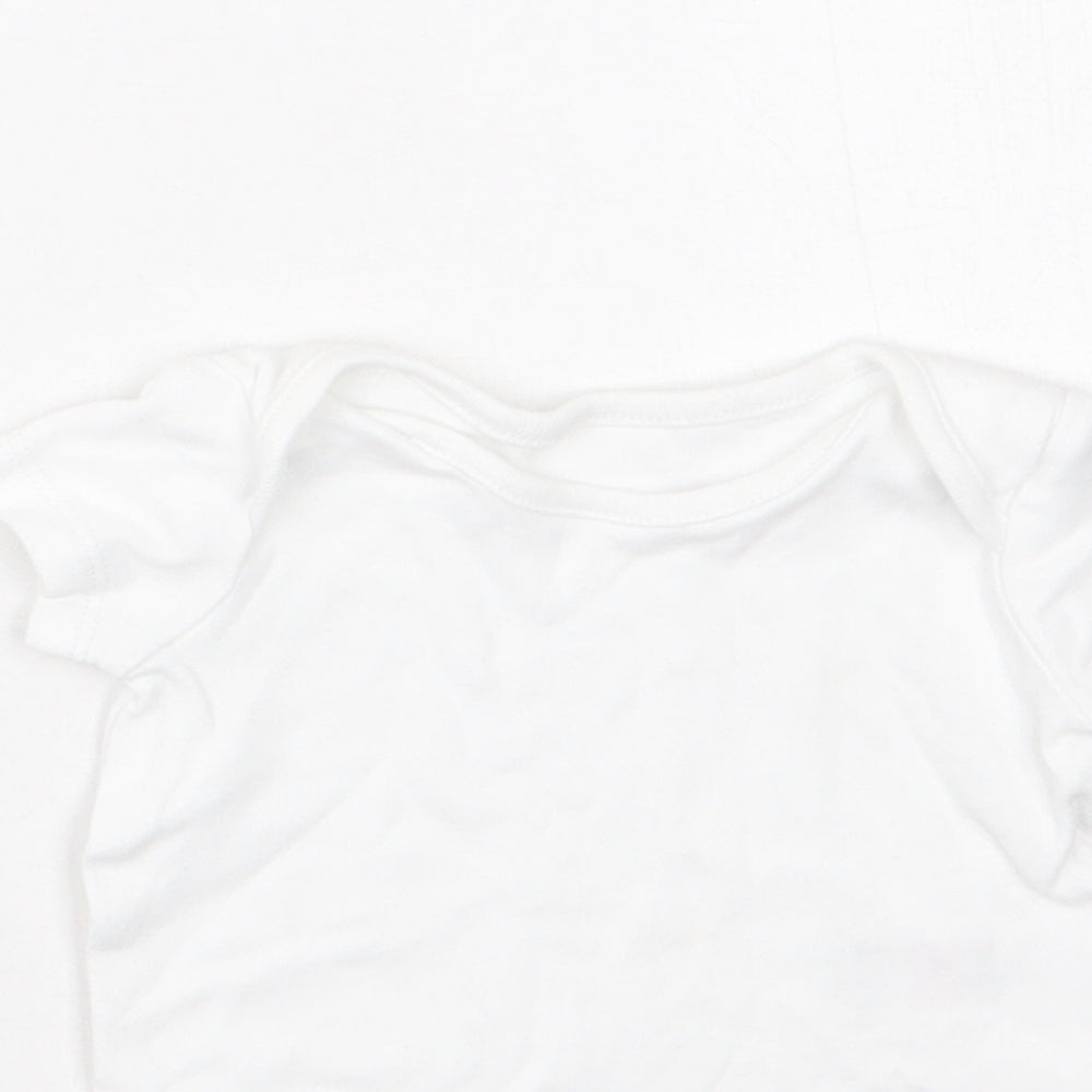 F&F Baby White  Cotton Babygrow One-Piece Size Newborn  Snap - 0-1 Months