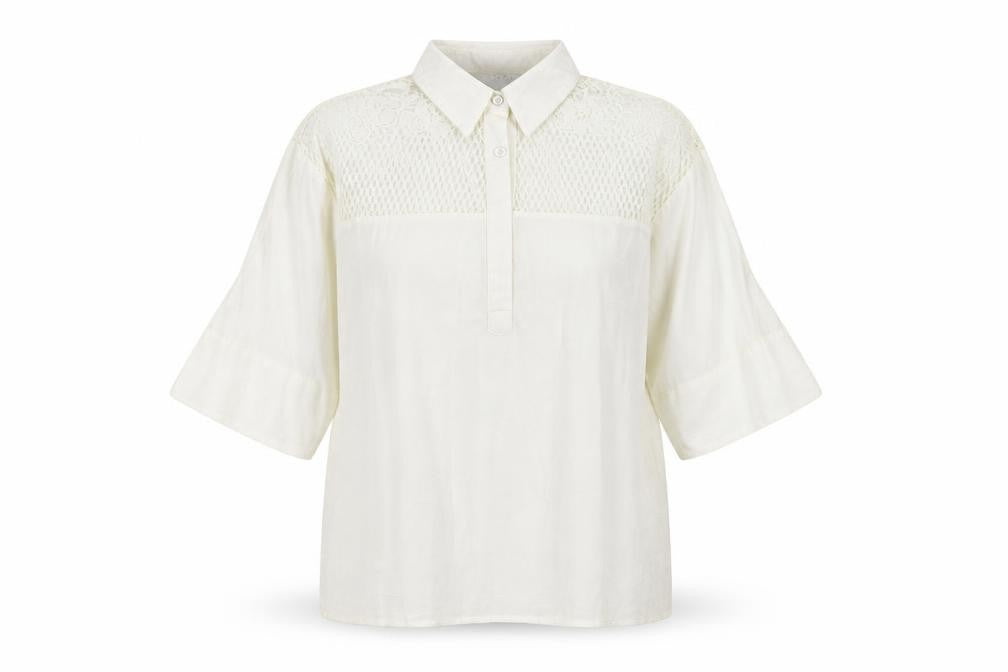 Front view of Axel women’s white viscose basic polo, size UK 14, collared