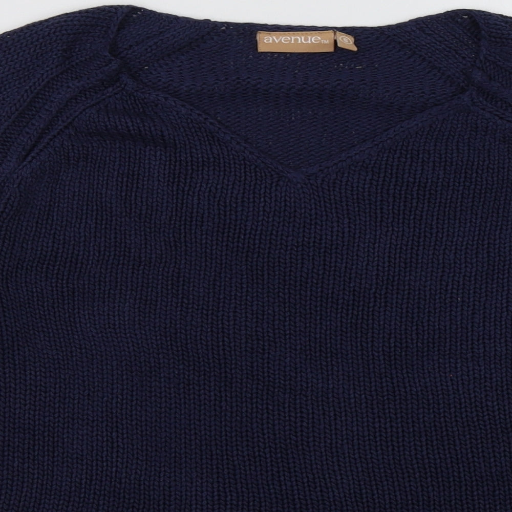 Close-up detail of Avenue women’s blue acrylic pullover sweatshirt, size S, pullover