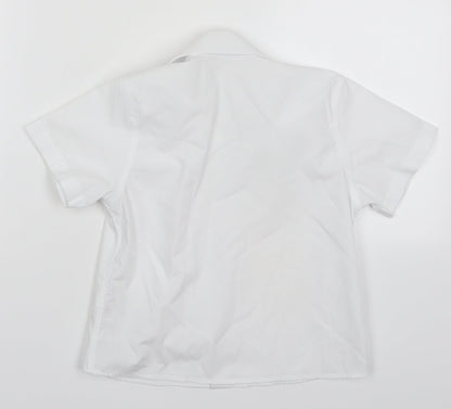 Back view of Tu boys’ white polyester basic button-up, size 5, years collared button
