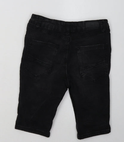 River Island Boys Black  Cotton Bermuda Shorts Size 9-10 Years  Regular Buckle