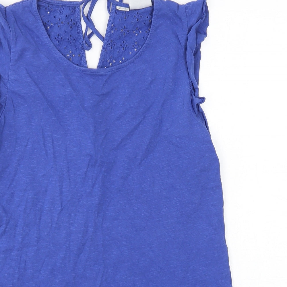 Close-up detail of Mama Licous women’s blue cotton basic blouse, size M, round neck