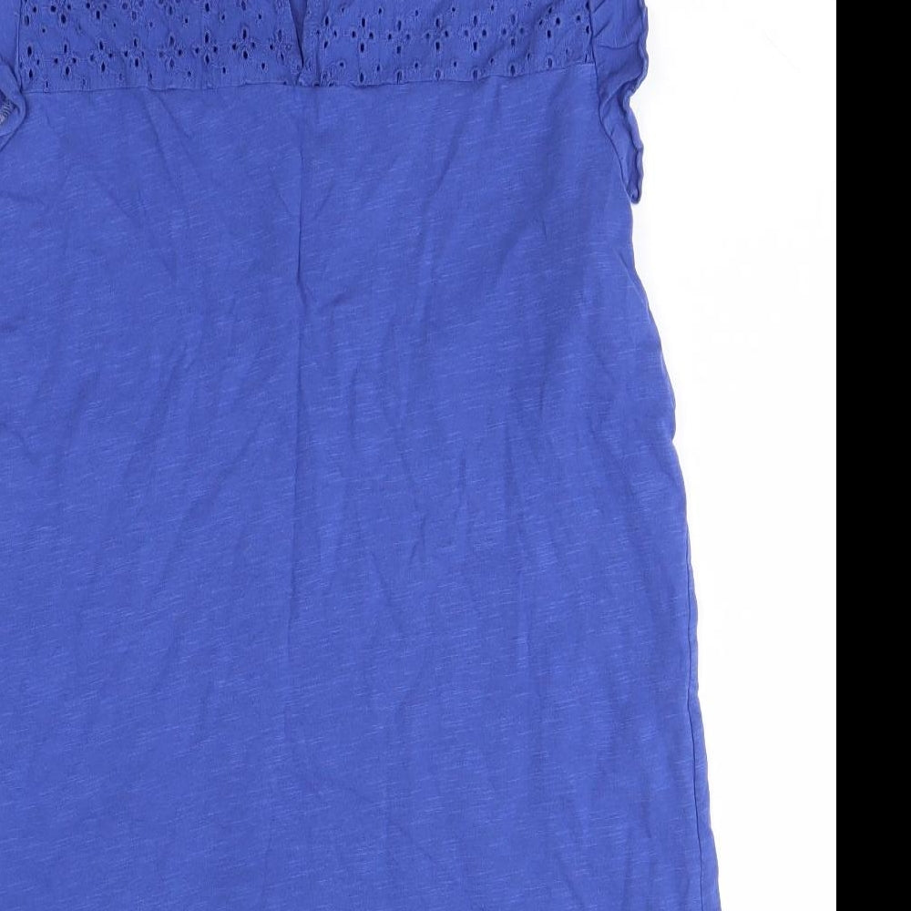 Brand and care label for Mama Licous women’s blue cotton basic blouse, size M, round neck