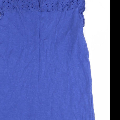 Brand and care label for Mama Licous women’s blue cotton basic blouse, size M, round neck