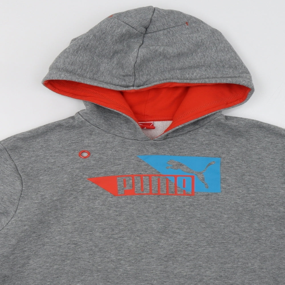 Close-up detail of pumag women’s red cotton pullover hoodie, size L, pullover