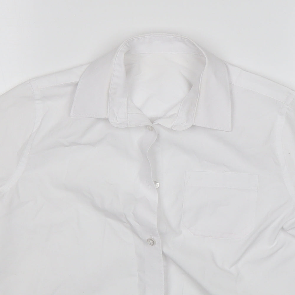 Close-up detail of F&F boys’ white polyester basic button-up, size 9-10, years collared