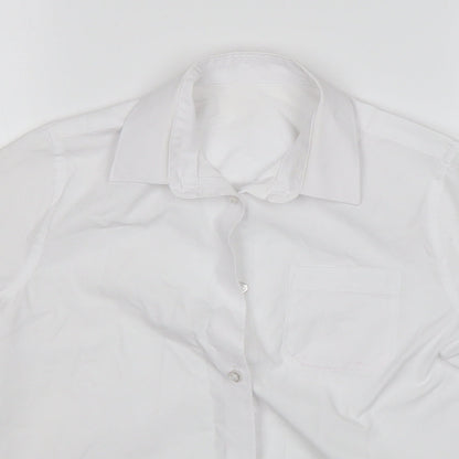 Close-up detail of F&F boys’ white polyester basic button-up, size 9-10, years collared