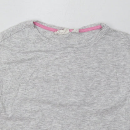 Close-up detail of alive girls’ grey cotton basic t-shirt, size 7, years crew neck button
