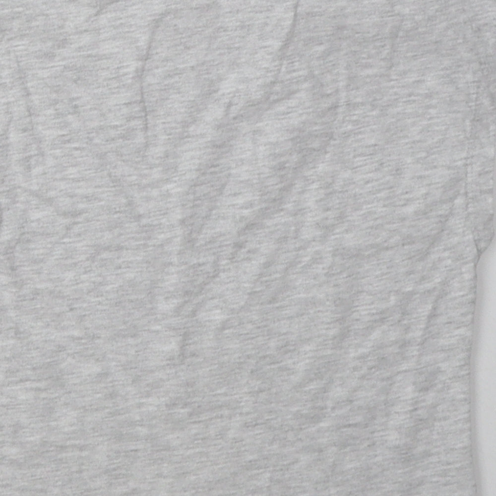 Brand and care label for alive girls’ grey cotton basic t-shirt, size 7, years crew neck button