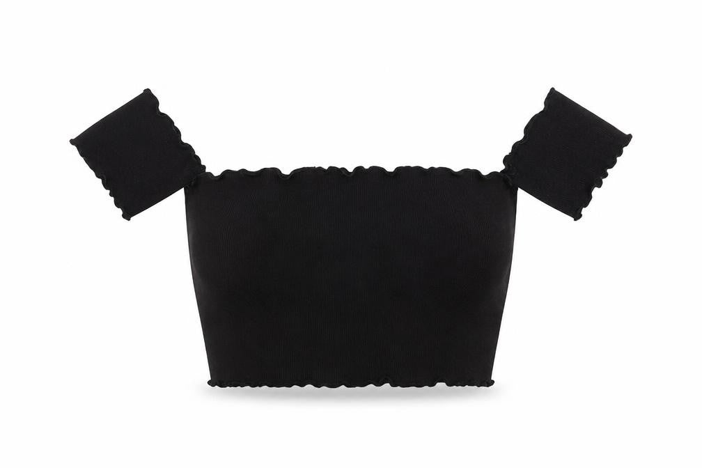 Front view of SHEIN women’s black cotton cropped t-shirt, size L, off the shoulder