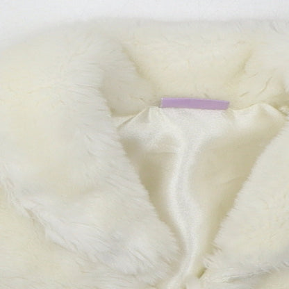 Close-up detail of Cherokee girls’ white basic jacket jacket, size 2-3, years button