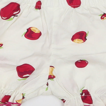 Preworn Girls White  Cotton Cropped Trousers Size 6-9 Months   - Apples