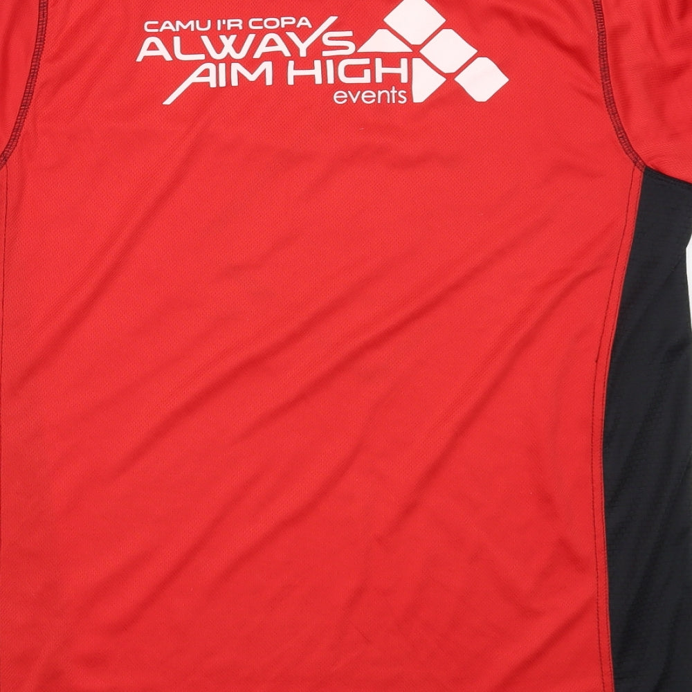 Brand and care label for Titan men’s red polyester basic t-shirt, size L, round neck