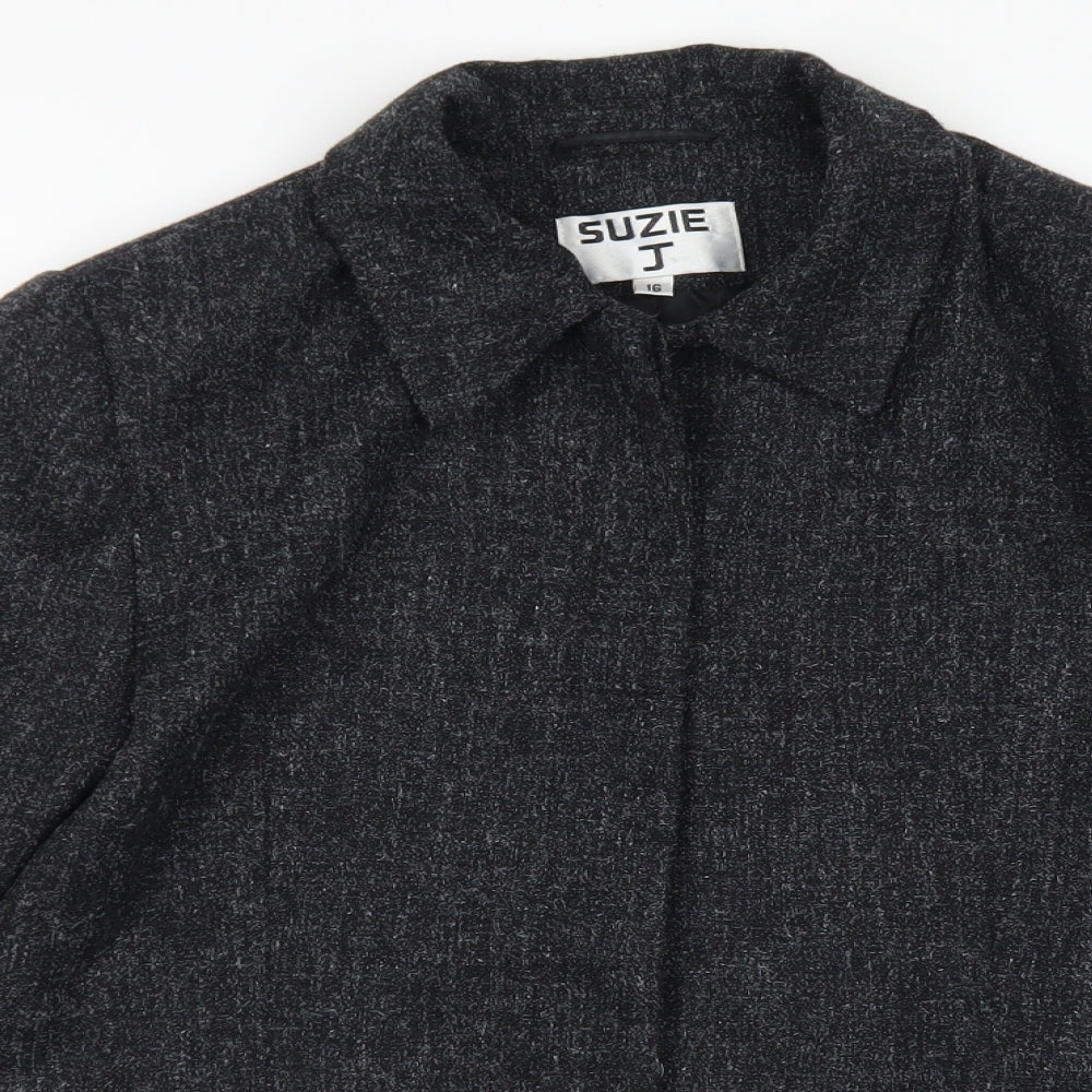 Close-up detail of Suzie J women’s grey jacket blazer, size UK 16, button