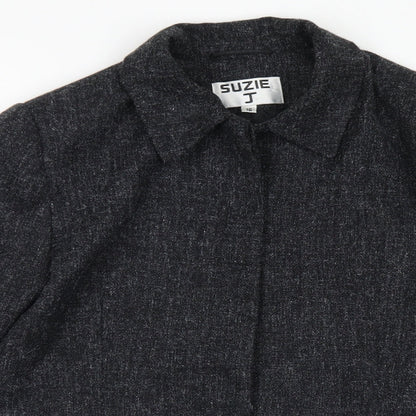 Close-up detail of Suzie J women’s grey jacket blazer, size UK 16, button