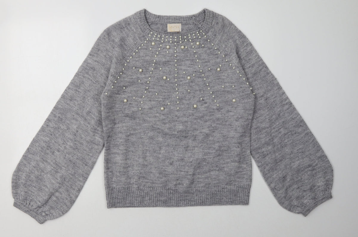 Front view of lauren taylor women’s grey acrylic pullover sweatshirt, size M, pullover