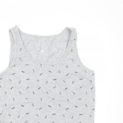 Close-up detail of Reitmans women’s grey cotton basic tank, size L, round neck - sunglasses