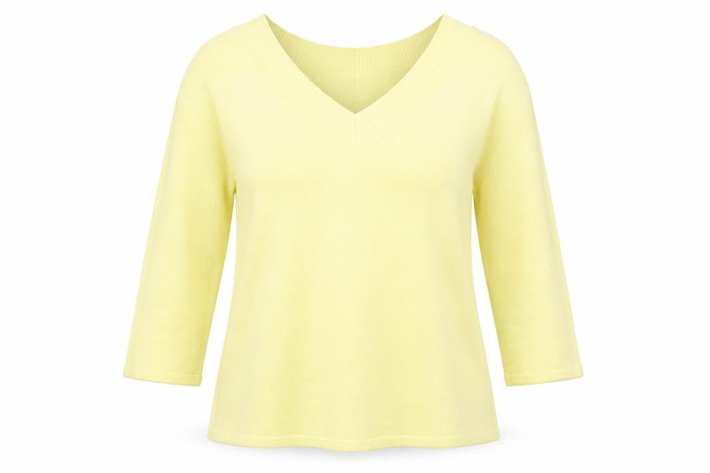 Front view of Signature Experience women’s yellow v-neck cotton jumper, size L