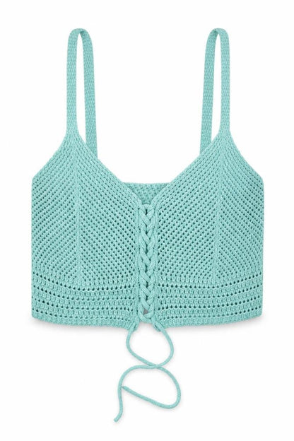 Front view of PRETTYLITTLETHING women’s blue cotton cropped tank, size M, v-neck