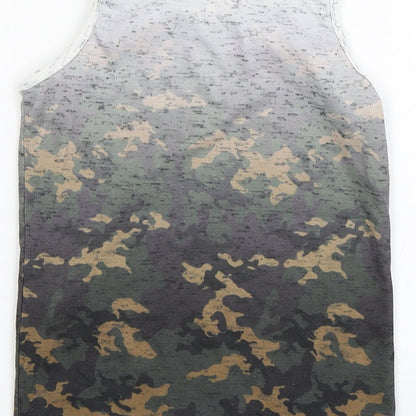 Brand and care label for Primark boys’ multicoloured camouflage polyester basic tank, size 5-6, years round neck