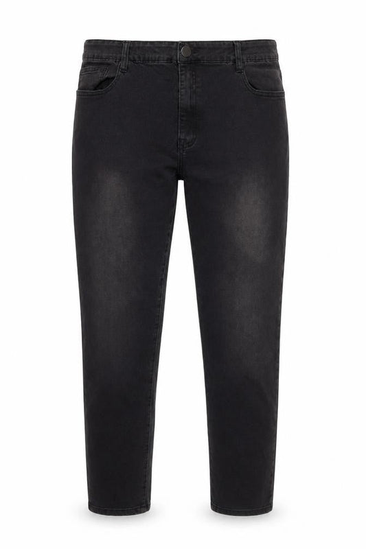 Front view of SHEIN women’s black cotton tapered jeans, size UK 36, in, 29-inch leg regular zip