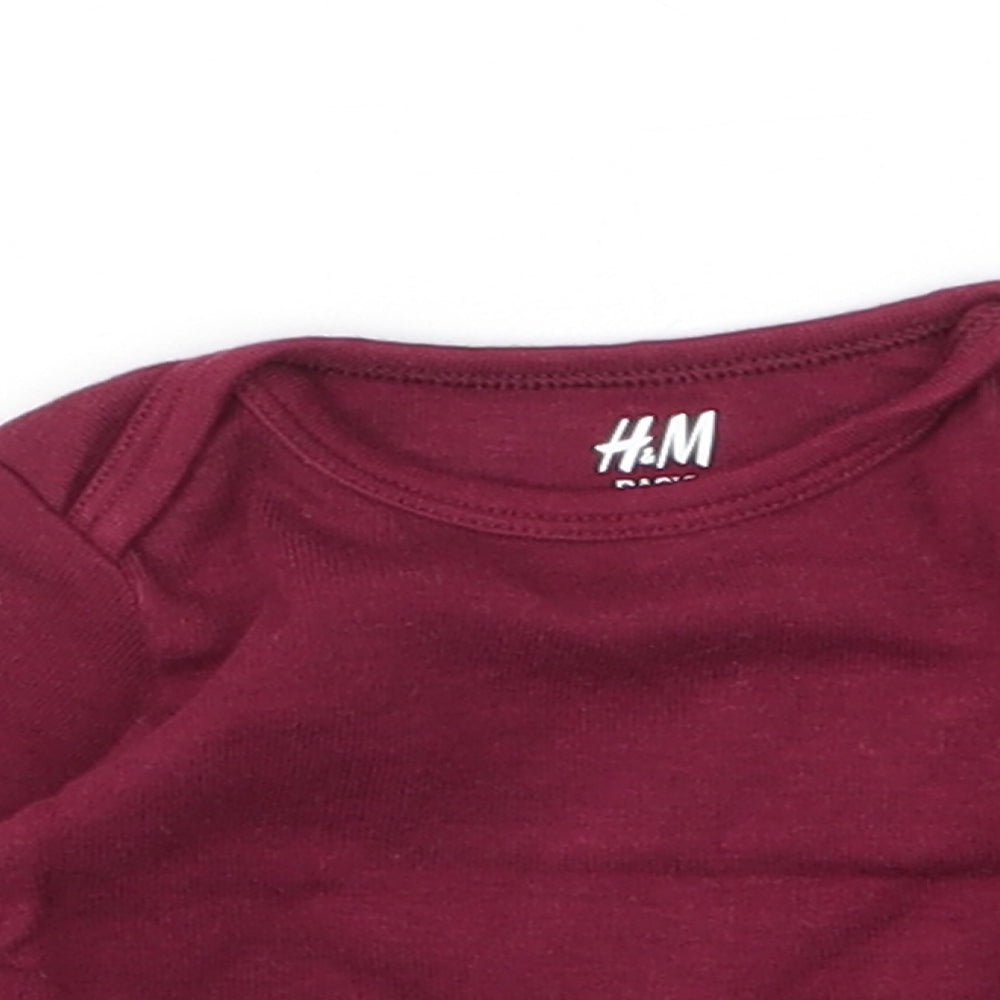 H&M Baby Purple  Cotton Basic T-Shirt Size 0-3 Months Round Neck