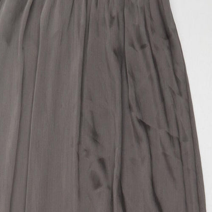 H&M Womens Brown  Polyester A-Line  Size 6  V-Neck Pullover