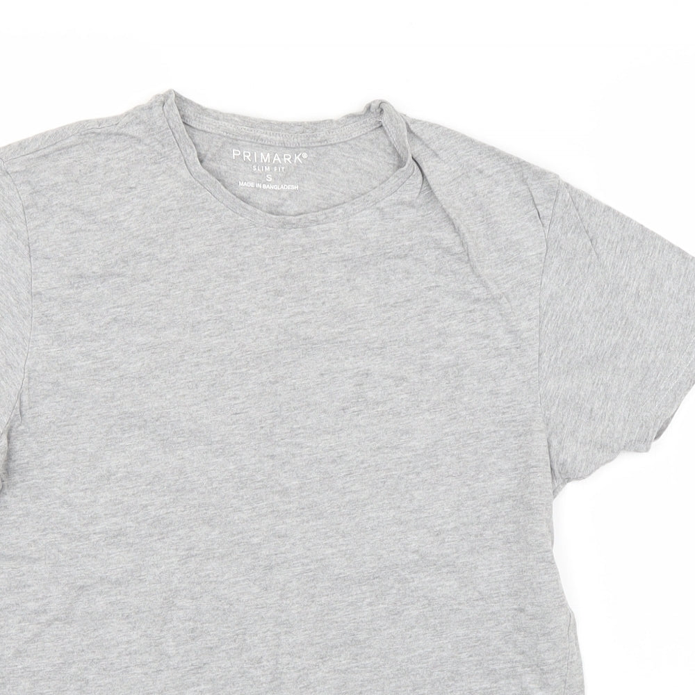 Close-up detail of Primark boys’ grey cotton basic t-shirt, size S, round neck pullover