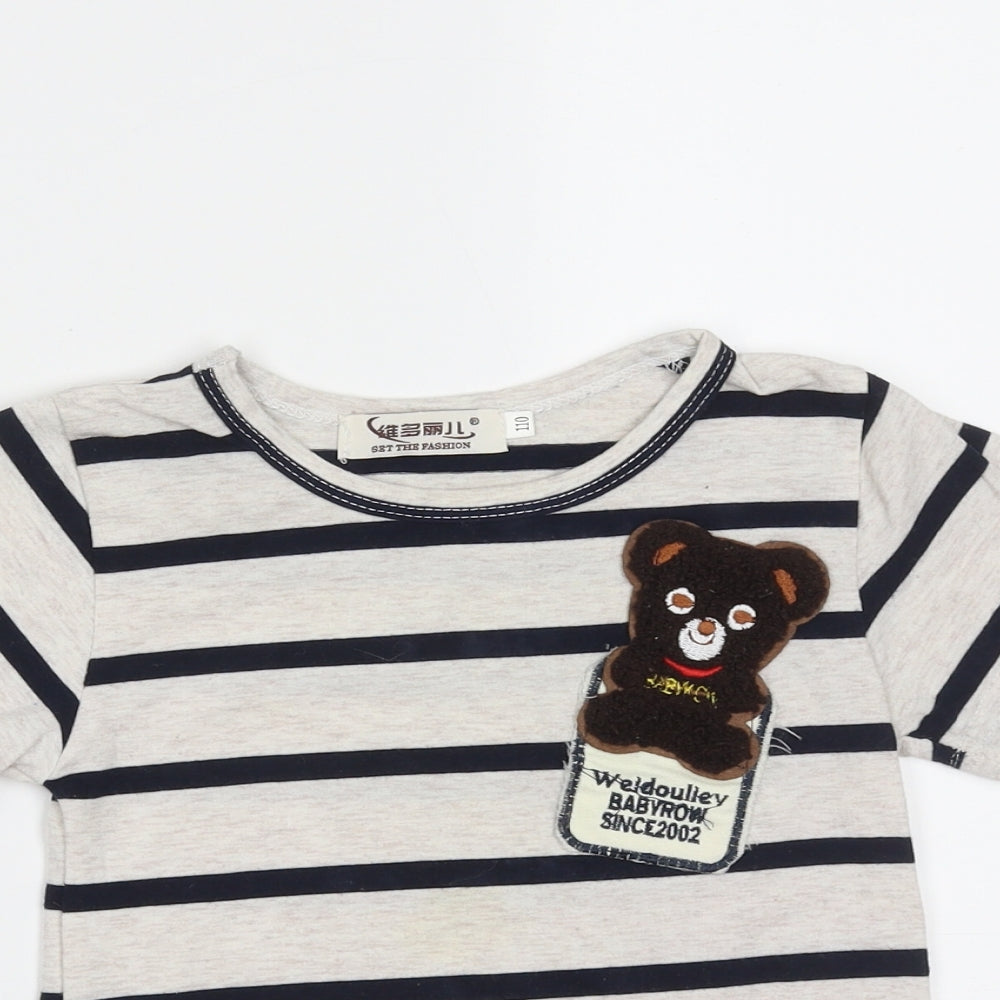 Preworn Boys Beige Striped Cotton Basic T-Shirt Size 5 Years Round Neck  - bear
