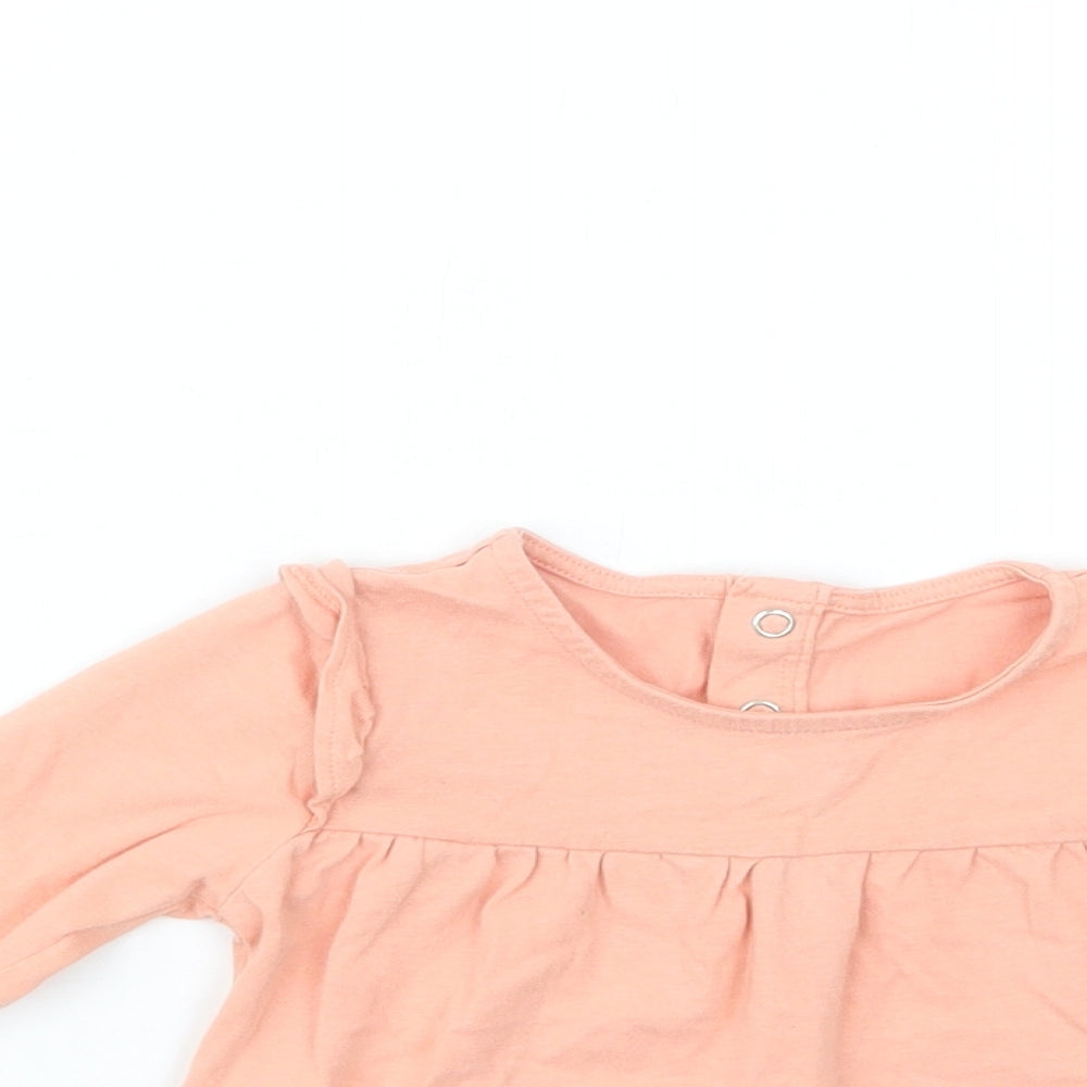 Close-up detail of Tu Baby Pink Cotton Basic Blouse, size 9-12, Months Crew Neck Snap