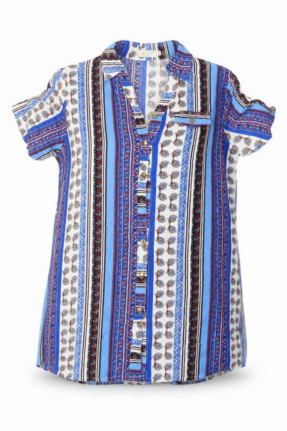 Front view of Hong Da women’s blue geometric polyester basic button-up, size XL, collared