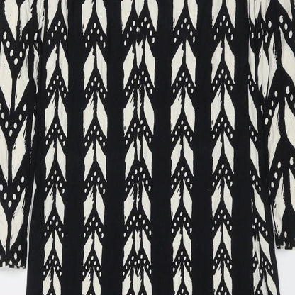 Preworn Womens Black Geometric Viscose Shift  Size 8  Round Neck