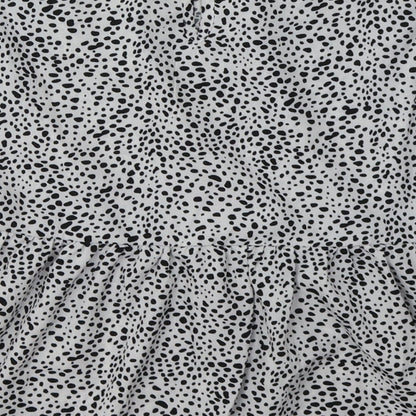 SheIn Womens White Animal Print Polyester Basic Blouse Size XS Crew Neck