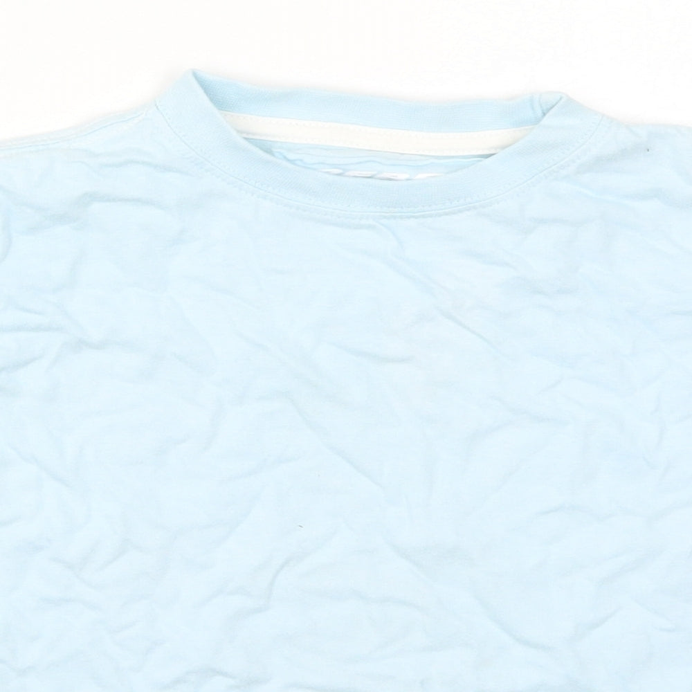 Close-up detail of Rebel boys’ blue cotton basic t-shirt, size 4-5, years crew neck pullover