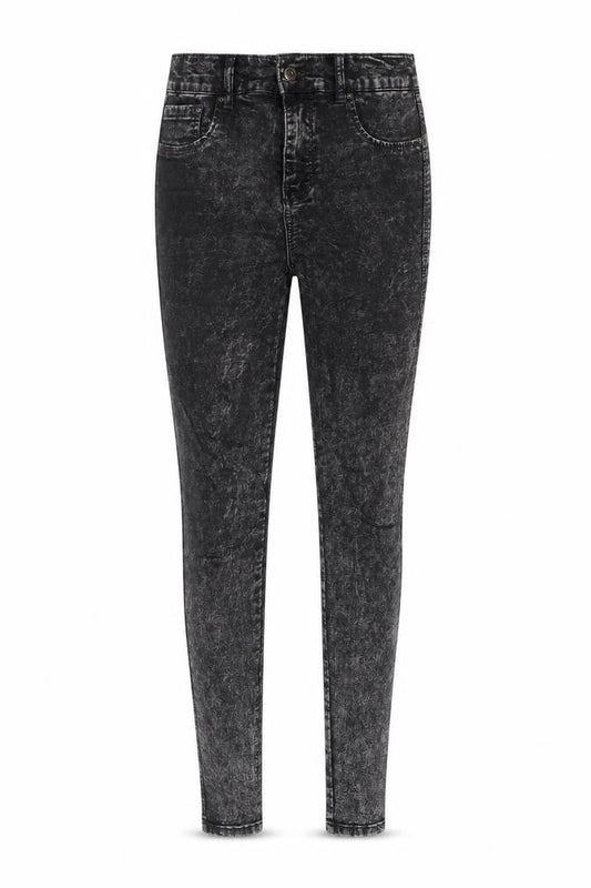 Front view of Pull&Bear women’s black cotton skinny jeans, size UK 34, 28.5-inch leg regular