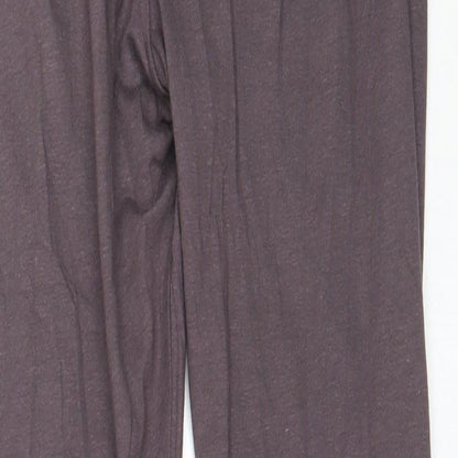 Brand and care label for Missguided women’s brown solid cotton capri pyjama pants, size UK 8
