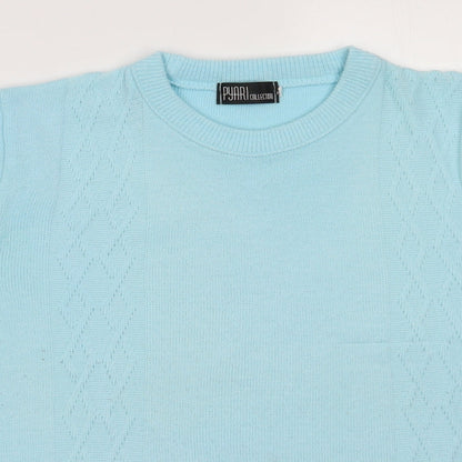 Close-up detail of Pyari women’s blue argyle/diamond acrylic pullover sweatshirt, size M, pullover