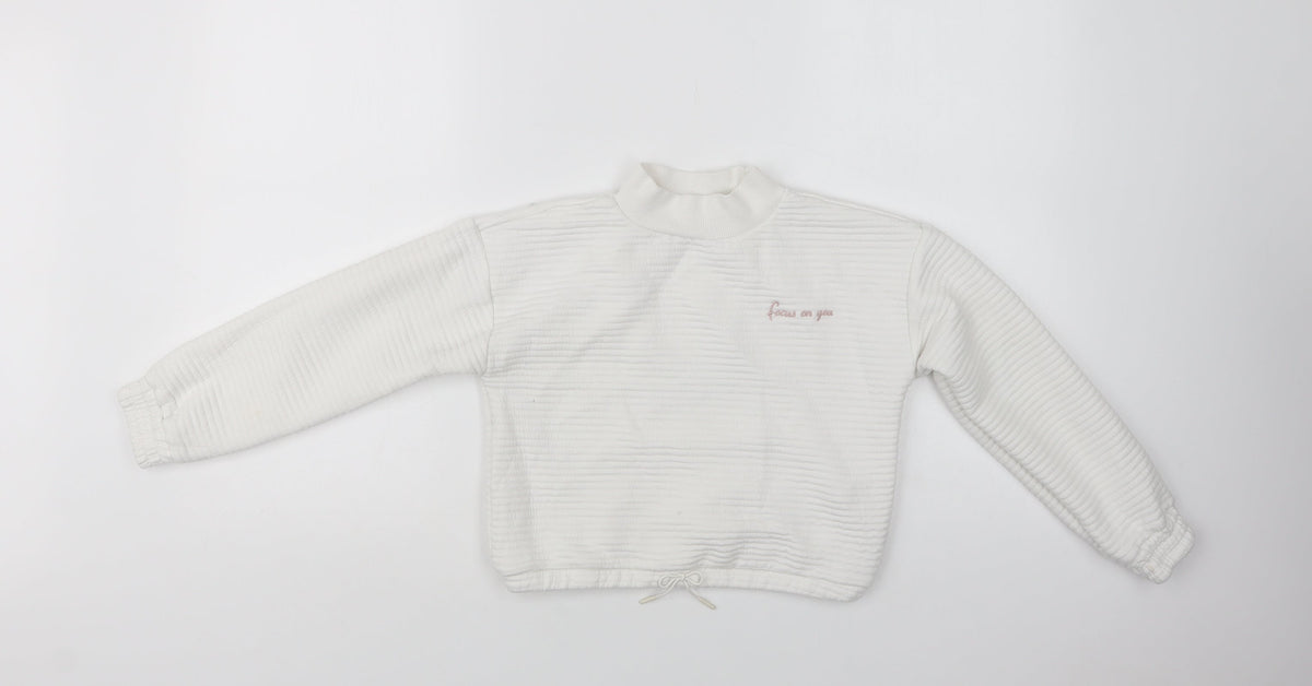 Additional front view of Primark girls’ white polyester pullover sweatshirt, size 9-10, years