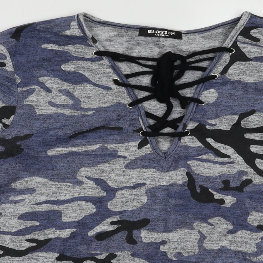 Close-up detail of Blossom women’s blue camouflage polyester pullover sweatshirt, size M, pullover
