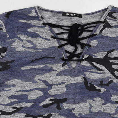 Close-up detail of Blossom women’s blue camouflage polyester pullover sweatshirt, size M, pullover