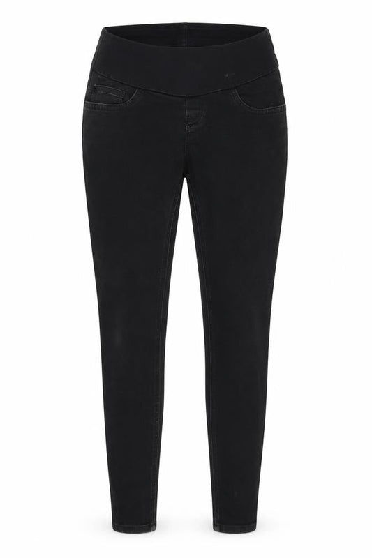 Front view of ASOS women’s black cotton skinny jeans, size UK 8, 24-inch leg regular