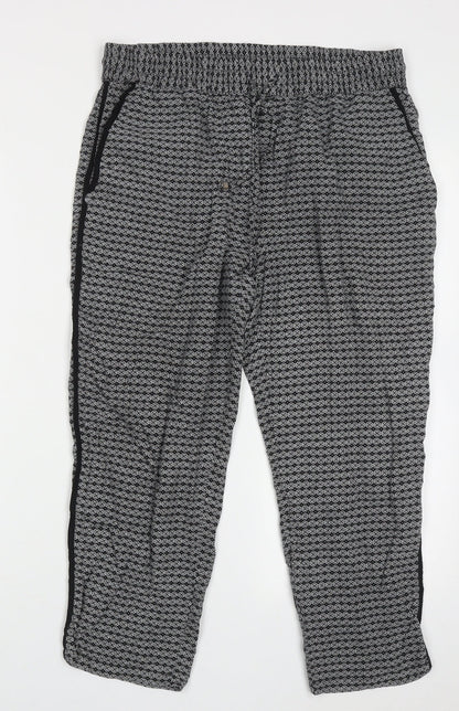 Womens UK Size 12 Preworn Regular Fit Cropped Black Trousers